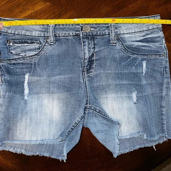 Hydraulic Jeans Cut Off Denim Thick Stitch Embroidered Shorts Size 15/16 - Picture 8 of 13